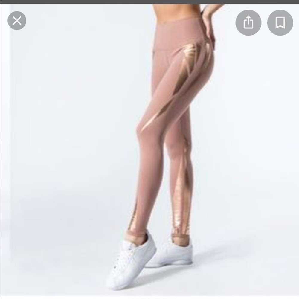Alo Yoga Airbrush Leggings.